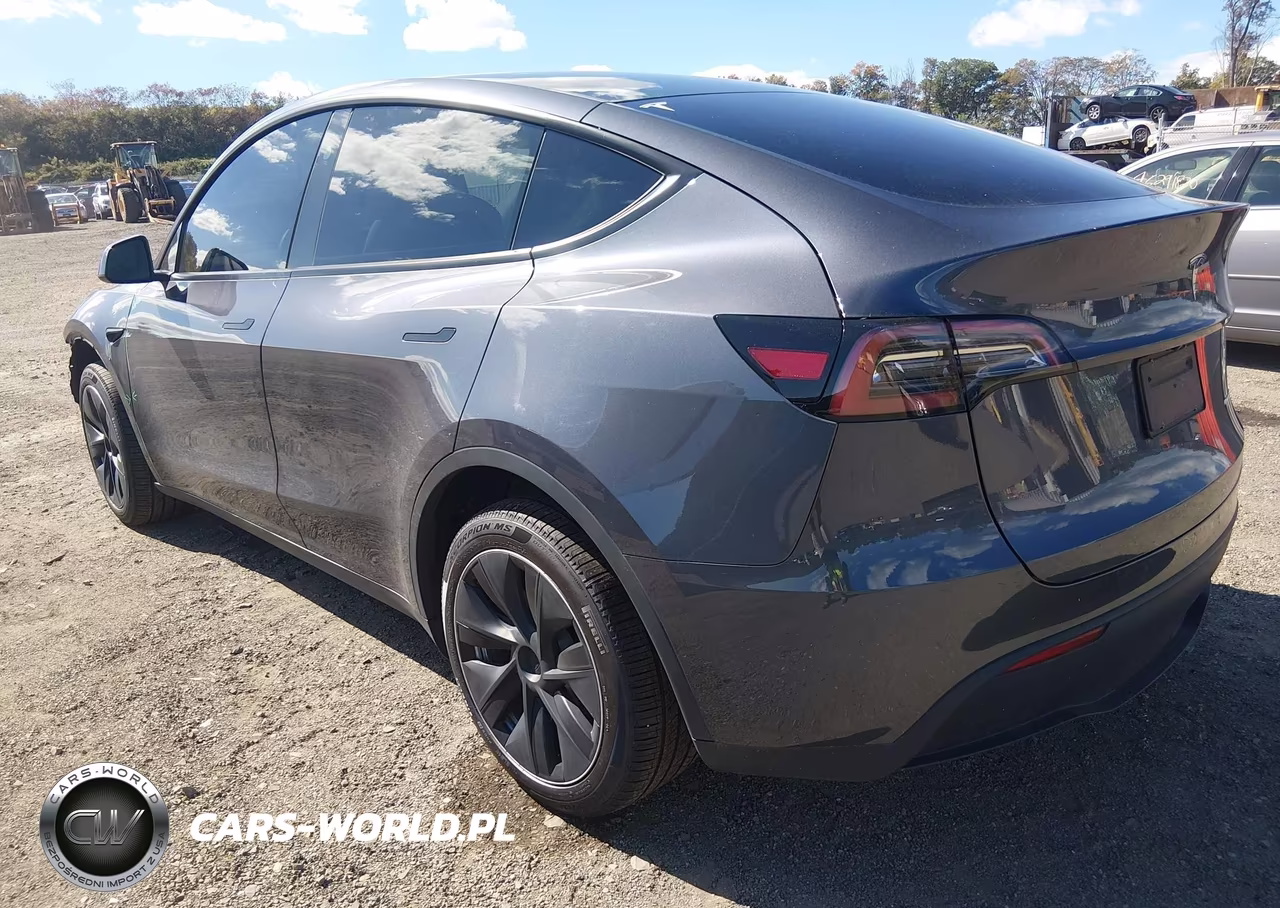 2023 Tesla Model Y Awd-Long Range Dual Motor All-Wheel Drive VIN:7SAYGDEE5PA183756 - 3