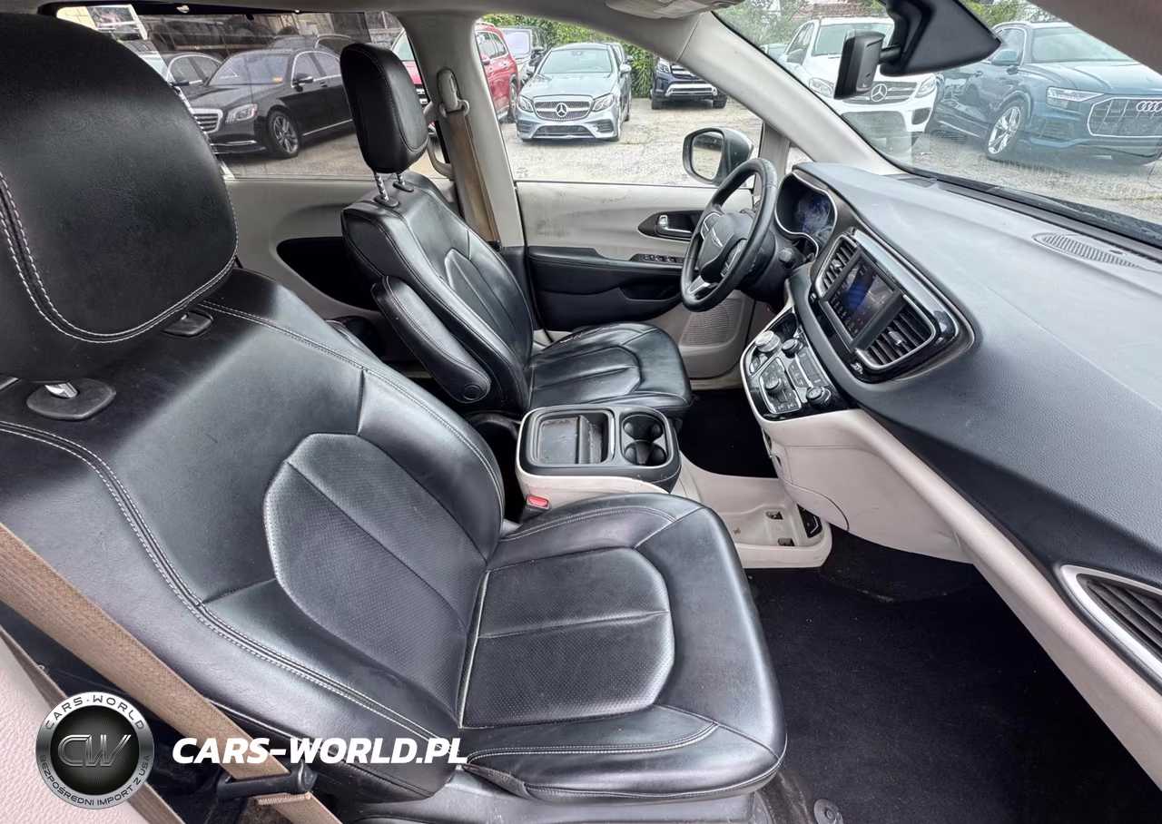 2020 Chrysler Voyager Lxi VIN:2C4RC1DG4LR164552 - 5