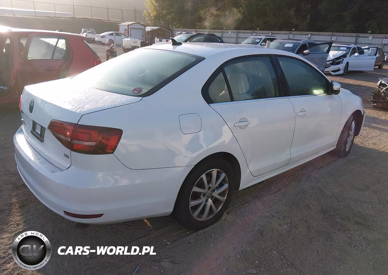 2016 Volkswagen Jetta 1.4T Se VIN:3VWD67AJ7GM305449 - 4