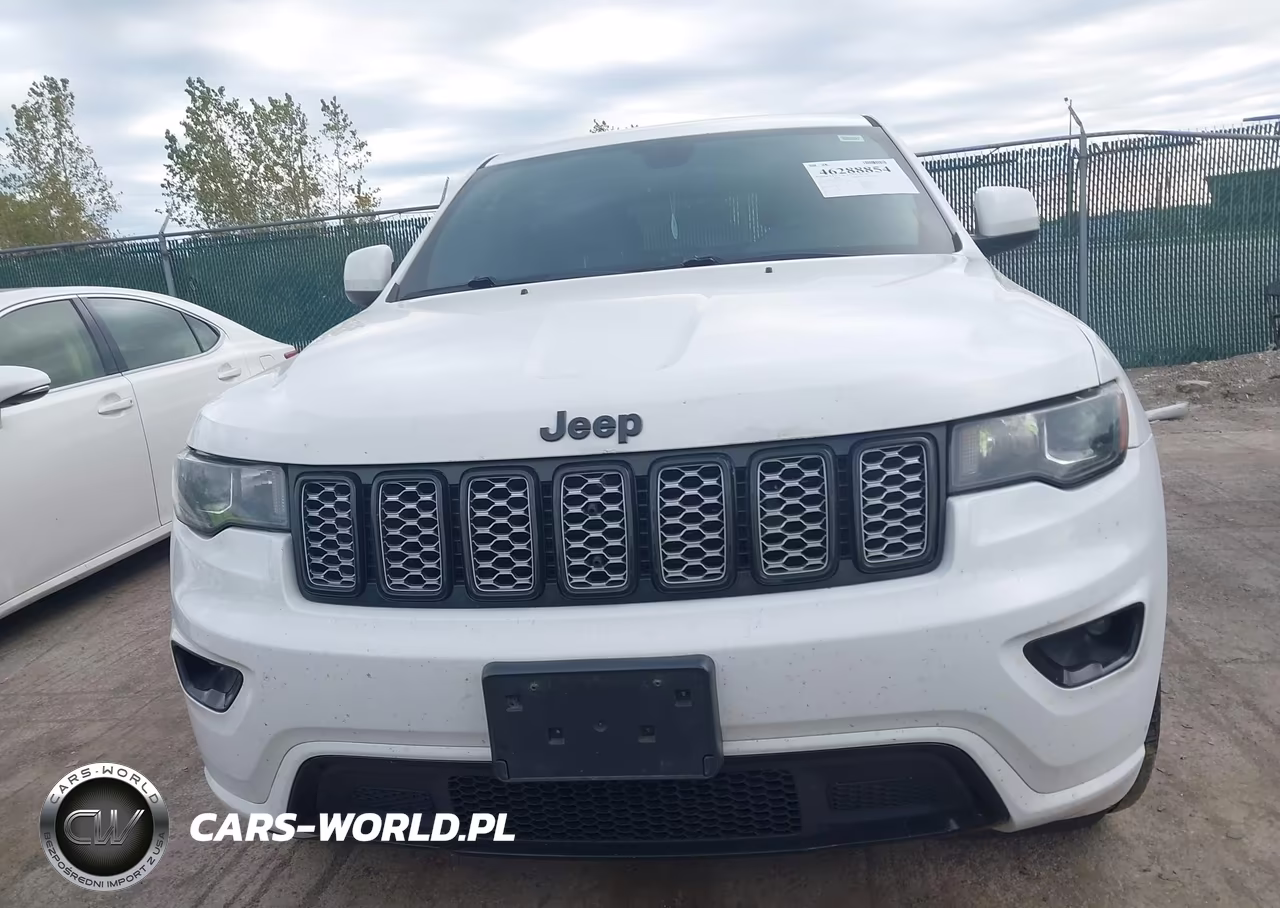 2017 Jeep Grand Cherokee Altitude 4X4 VIN:1C4RJFAG5HC755464 - 12