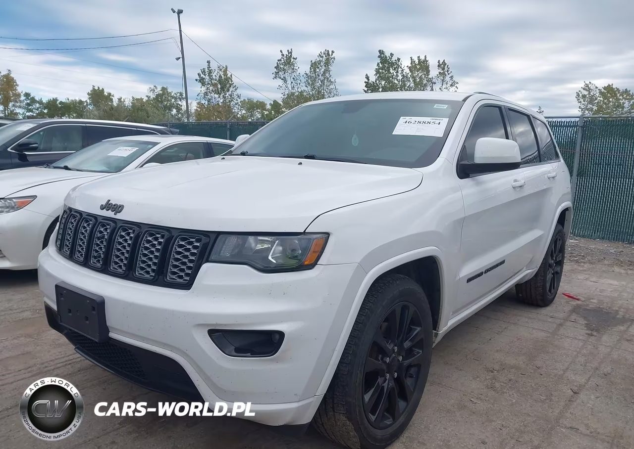 2017 Jeep Grand Cherokee Altitude 4X4 VIN:1C4RJFAG5HC755464 - 6