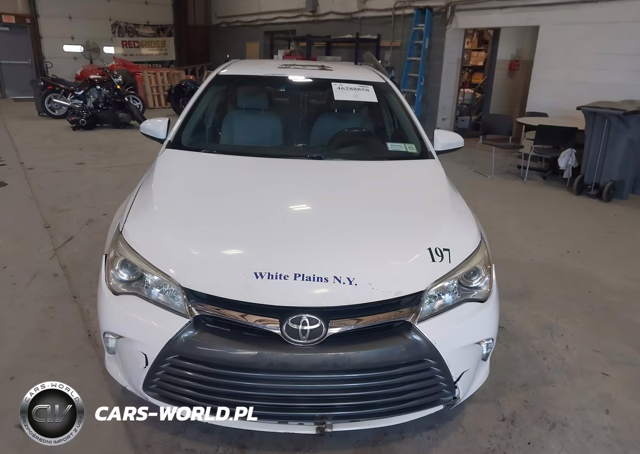 2015 Toyota Camry Le VIN:4T1BF1FK3FU890741 - 12