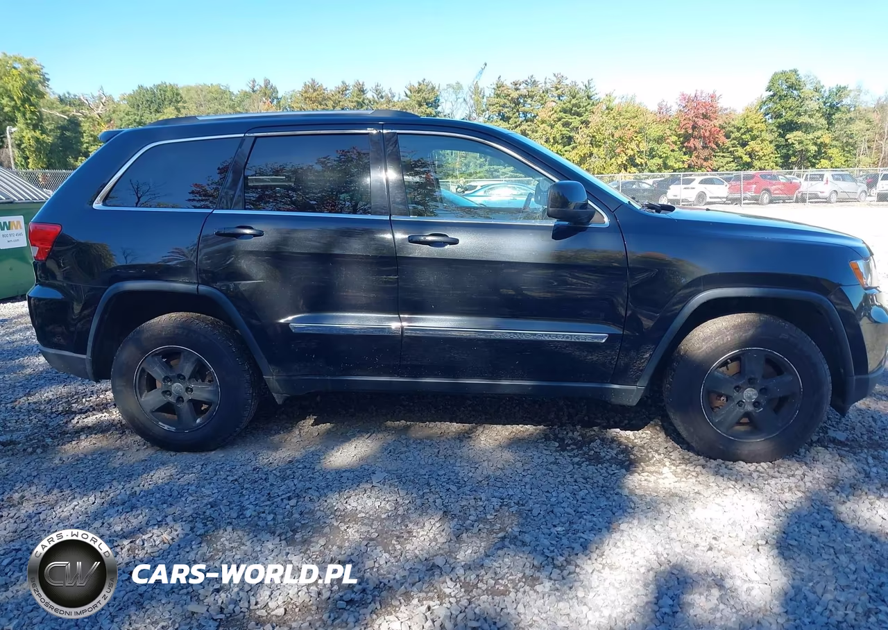2013 Jeep Grand Cherokee Laredo VIN:1C4RJFAG5DC620219 - 13