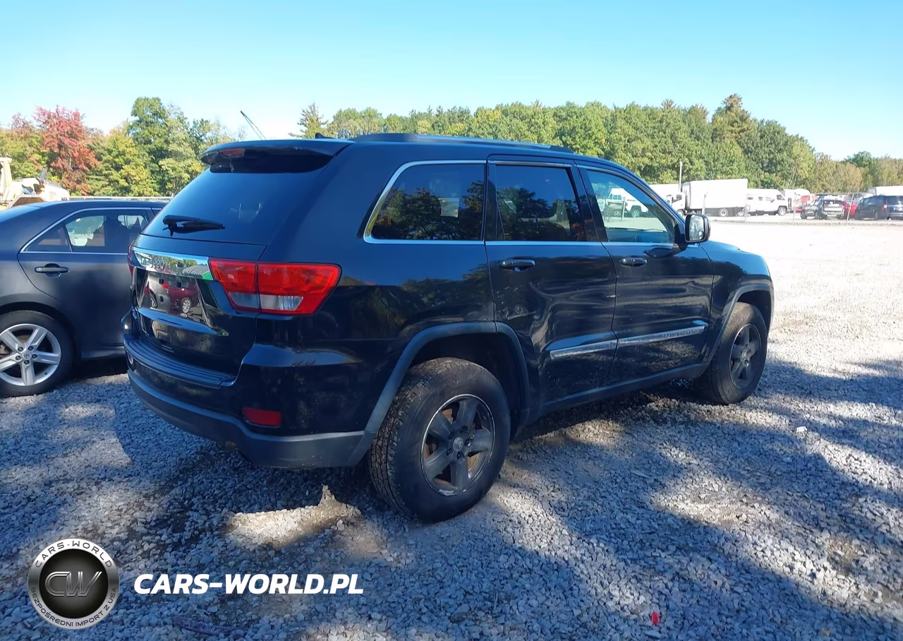 2013 Jeep Grand Cherokee Laredo VIN:1C4RJFAG5DC620219 - 4