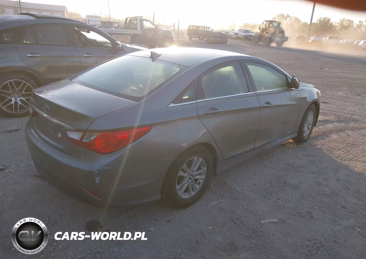 2014 Hyundai Sonata Gls VIN:5NPEB4AC6EH931161 - 4