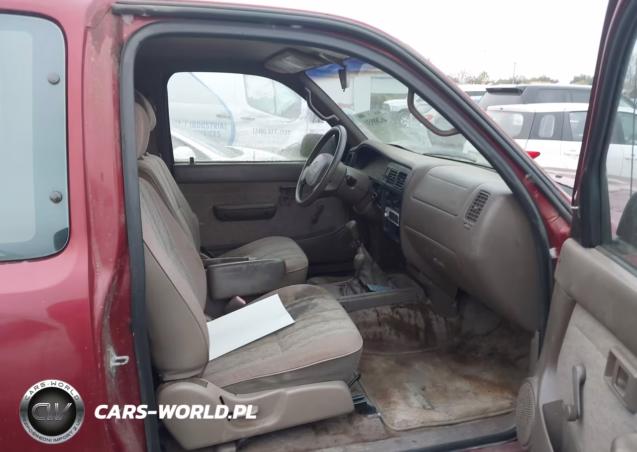 1999 Toyota Tacoma VIN:4TAWM72N9XZ562285 - 5