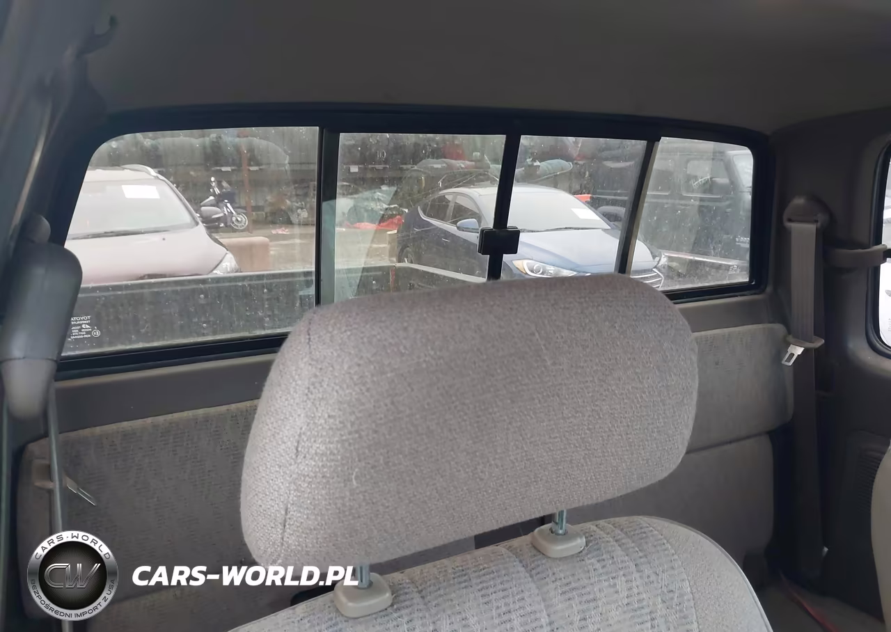 1999 Toyota Tacoma VIN:4TAWM72N9XZ562285 - 8