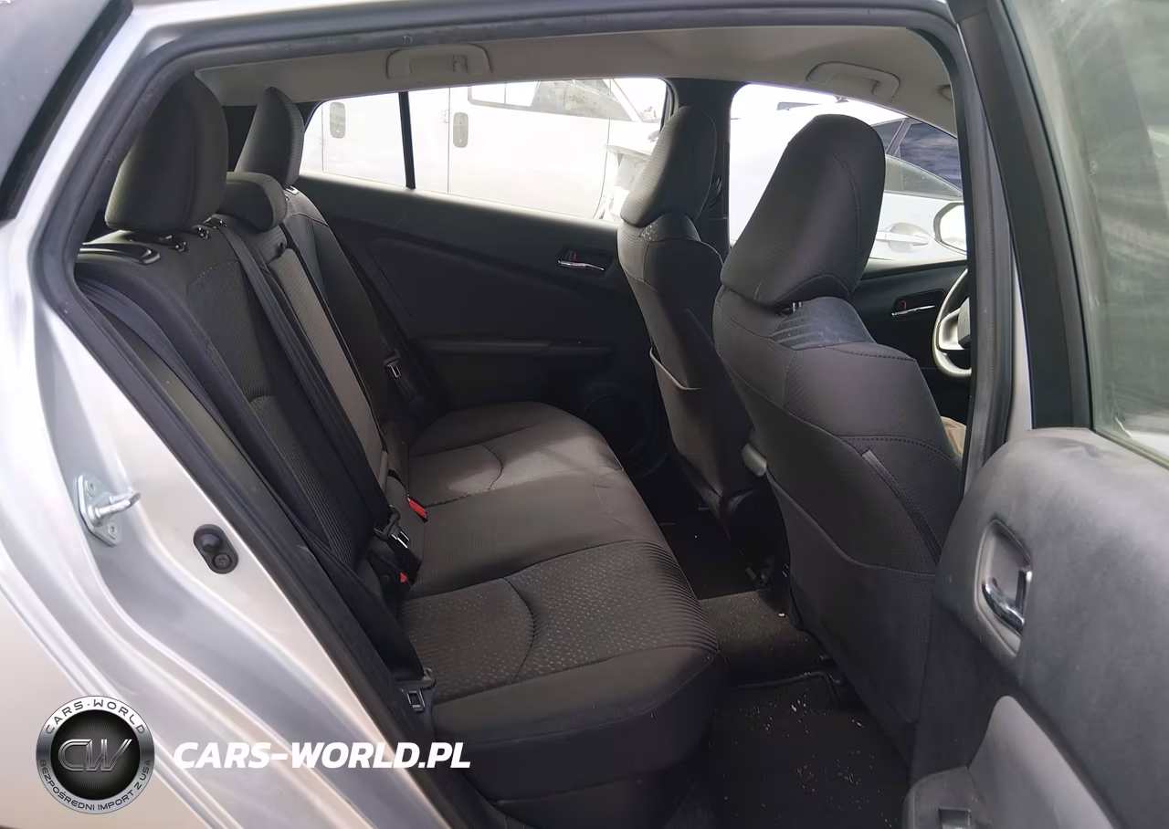 2016 Toyota Prius Two Eco VIN:JTDKARFUXG3028465 - 8