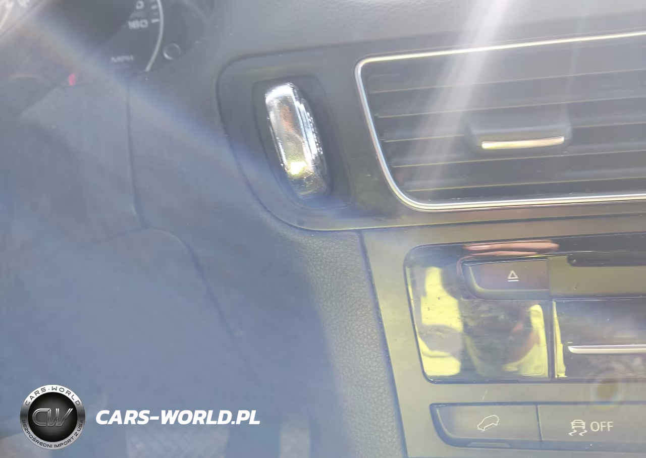2016 Audi Q5 2.0T Premium VIN:WA1C2AFP6GA010970 - 11