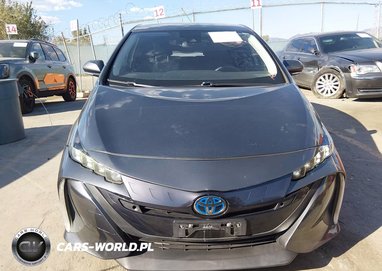 2017 Toyota Prius Prime Plus VIN:JTDKARFPXH3053717 - 15