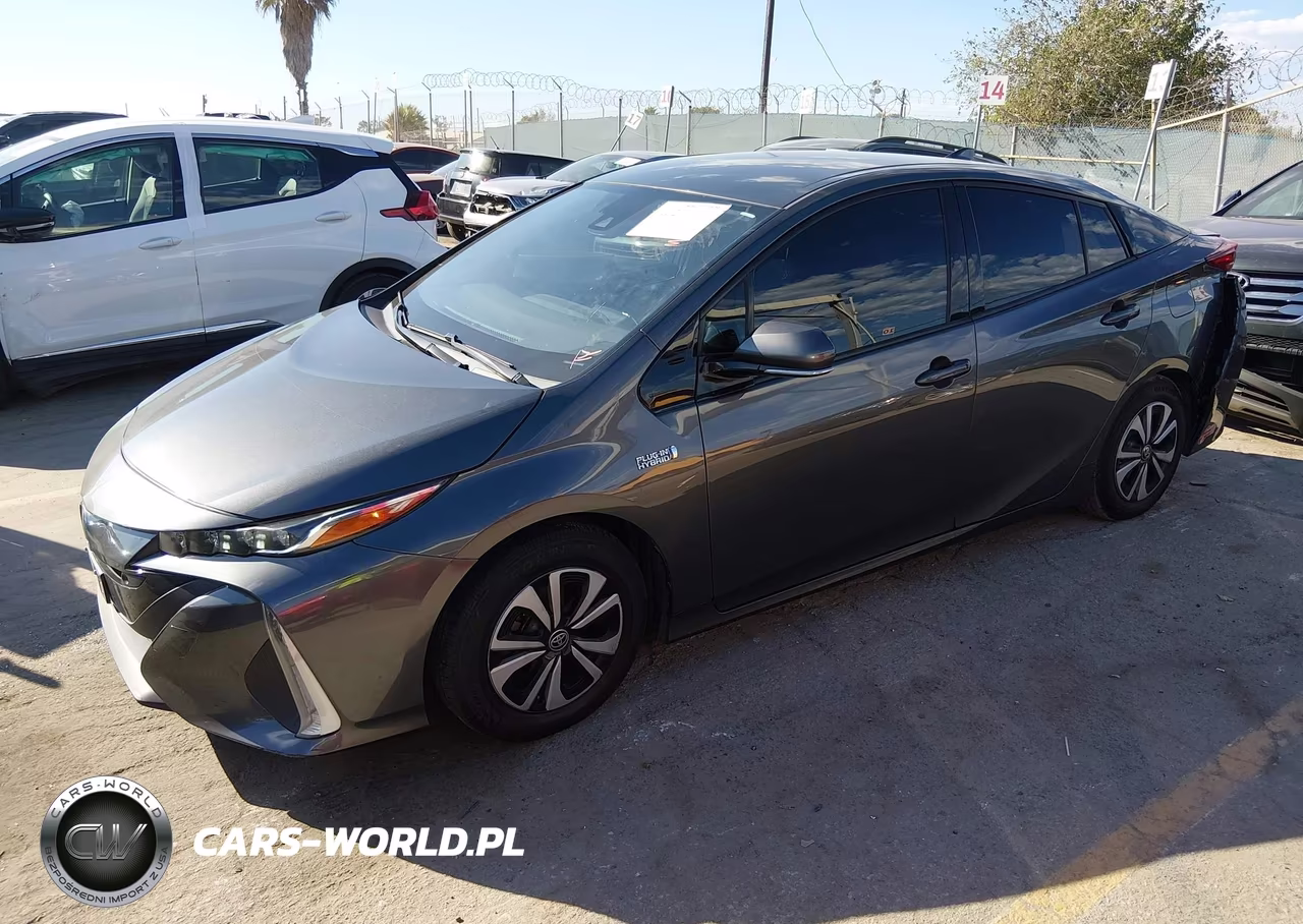 2017 Toyota Prius Prime Plus VIN:JTDKARFPXH3053717 - 2