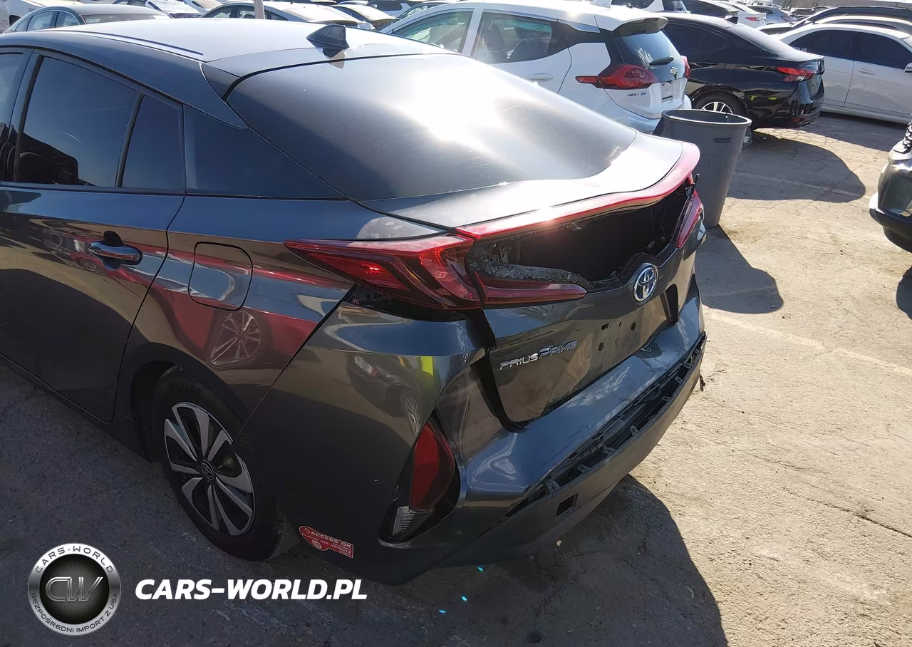 2017 Toyota Prius Prime Plus VIN:JTDKARFPXH3053717 - 6