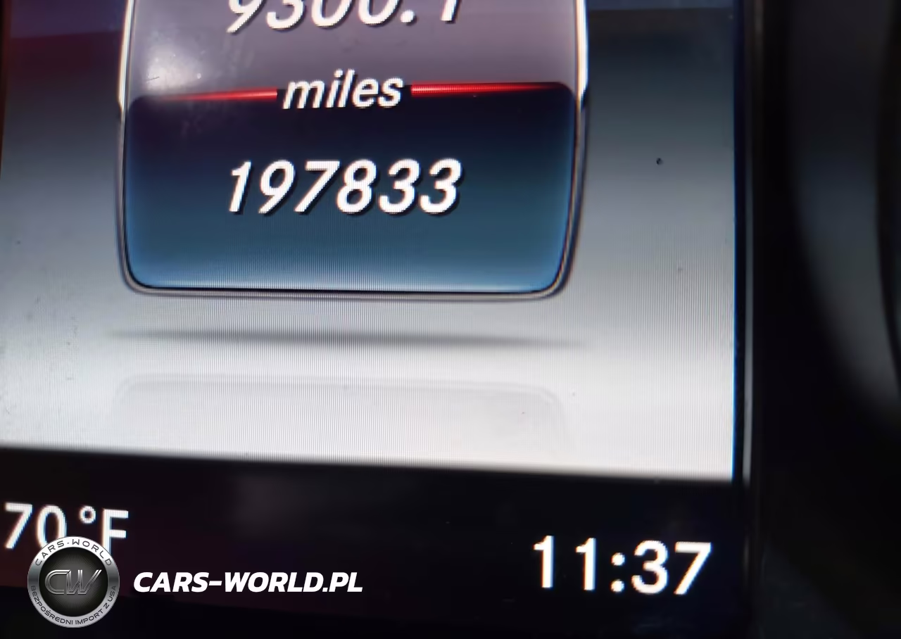 2017 Mercedes-Benz C 300 4Matic VIN:55SWF4KB0HU218322 - 7