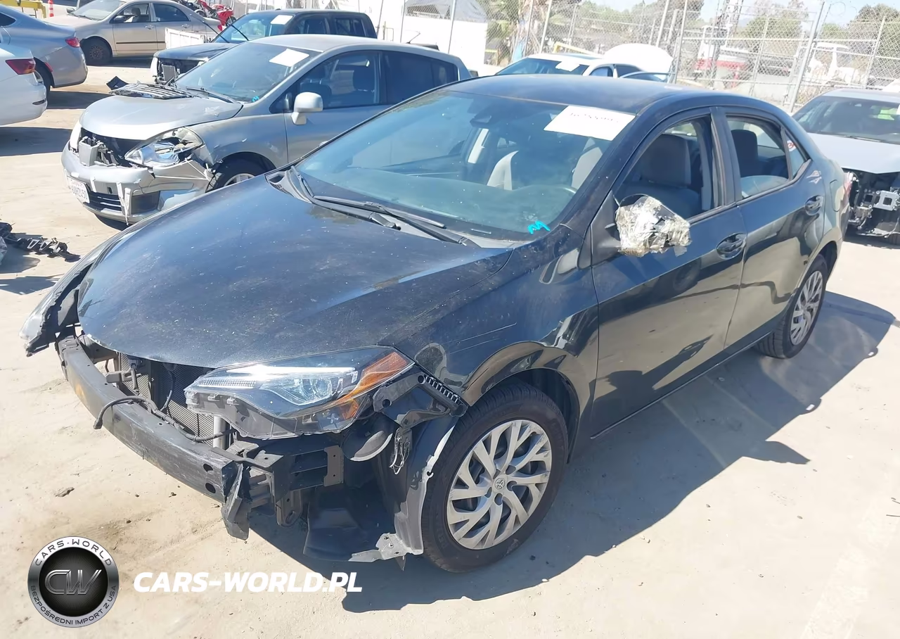 2018 Toyota Corolla Le VIN:5YFBURHE1JP805577 - 2