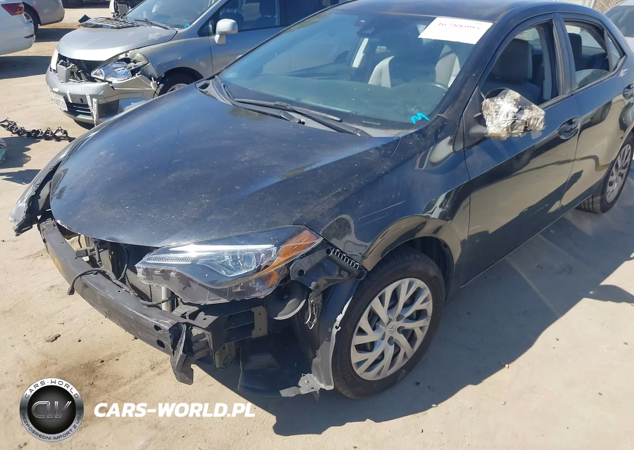 2018 Toyota Corolla Le VIN:5YFBURHE1JP805577 - 6