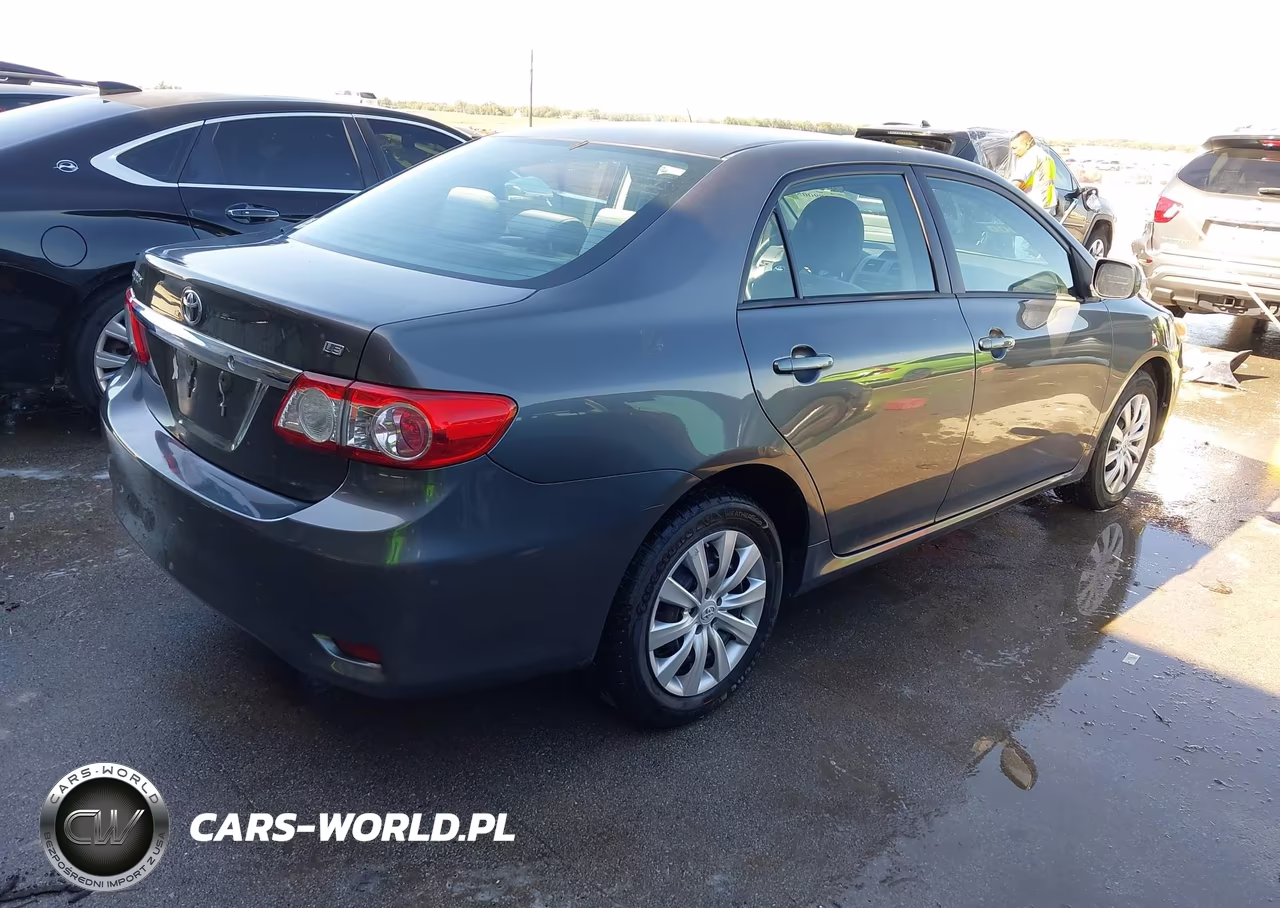 2012 Toyota Corolla Le VIN:2T1BU4EE6CC864893 - 4