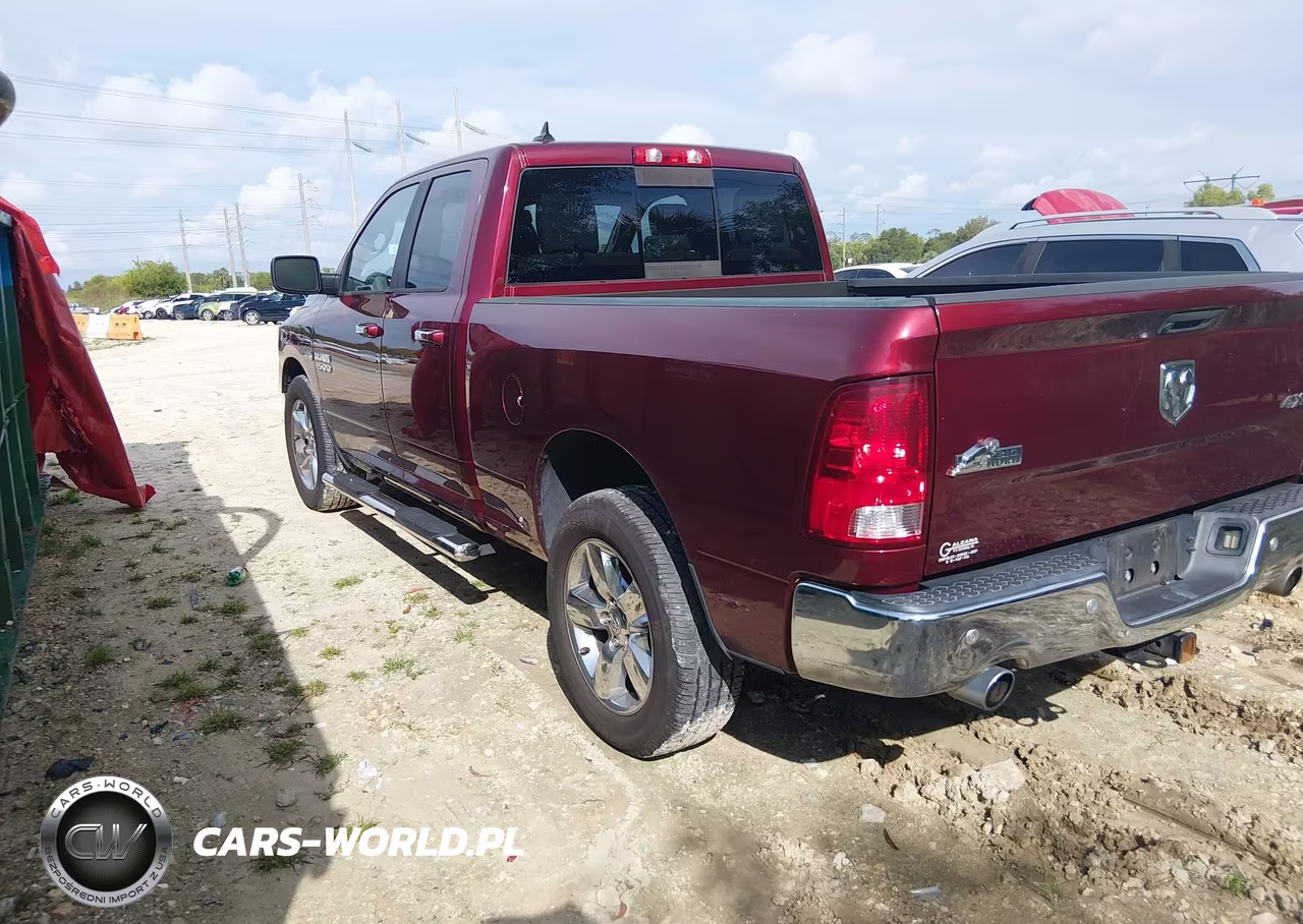 2018 Ram 1500 VIN:1C6RR7GT5JS145487 - 3
