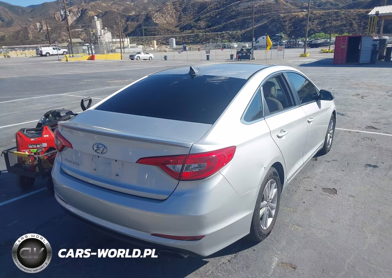2016 Hyundai Sonata Se VIN:5NPE24AF3GH408046 - 4
