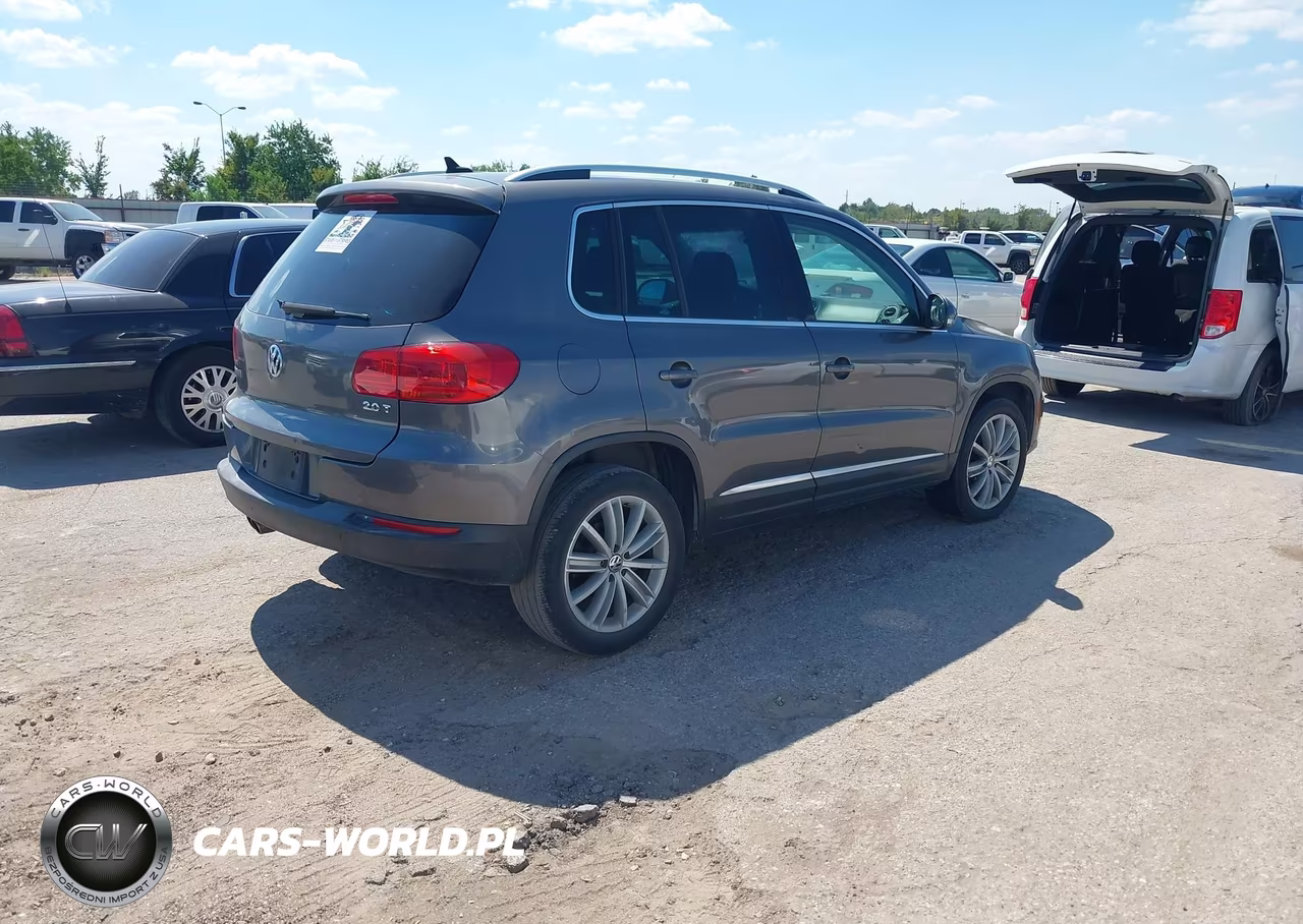 2013 Volkswagen Tiguan Se VIN:WVGAV7AX2DW545917 - 4