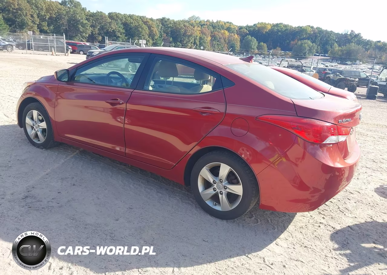 2013 Hyundai Elantra Gls VIN:KMHDH4AE8DU684804 - 3
