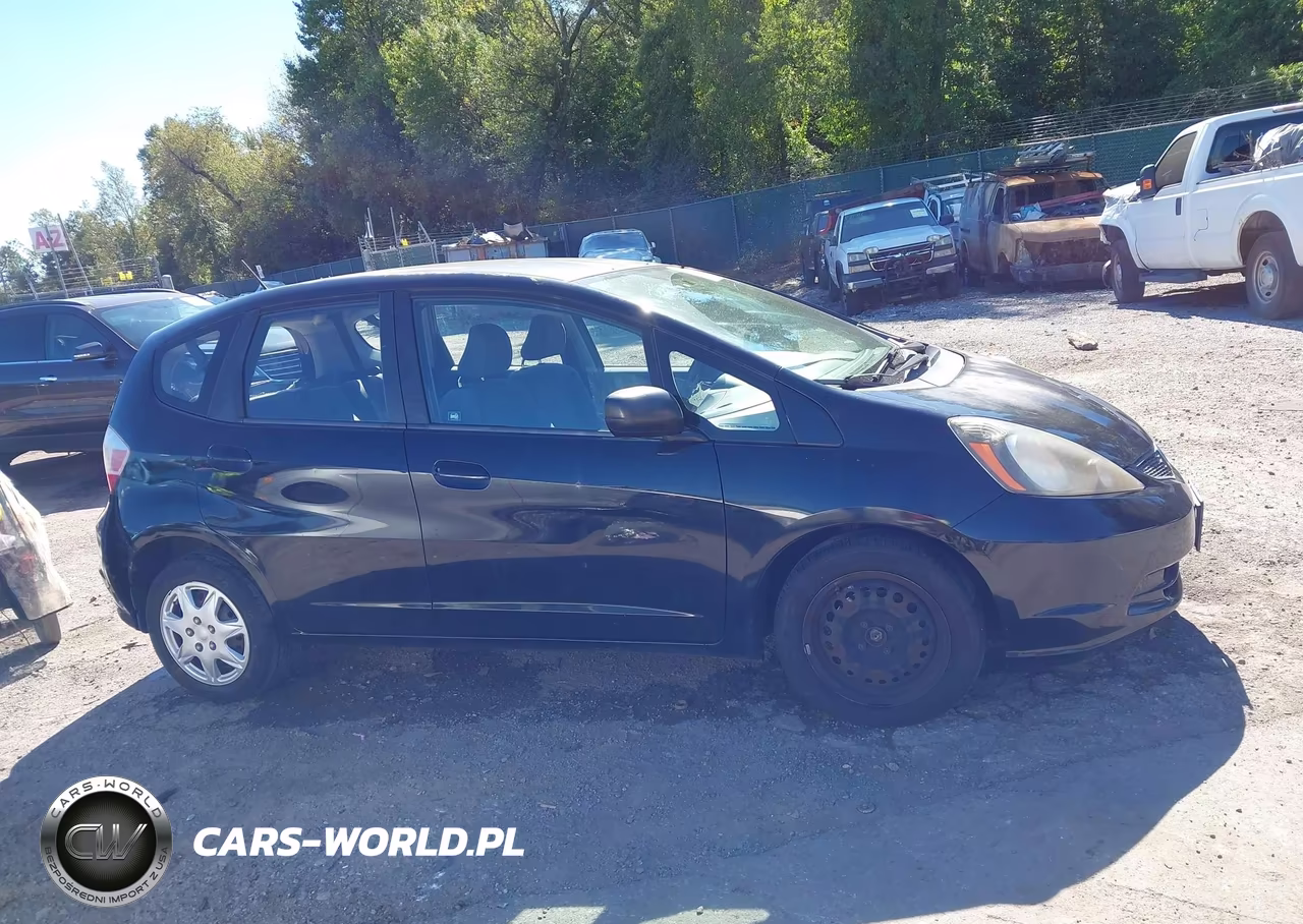 2010 Honda Fit VIN:JHMGE8H20AS023772 - 13
