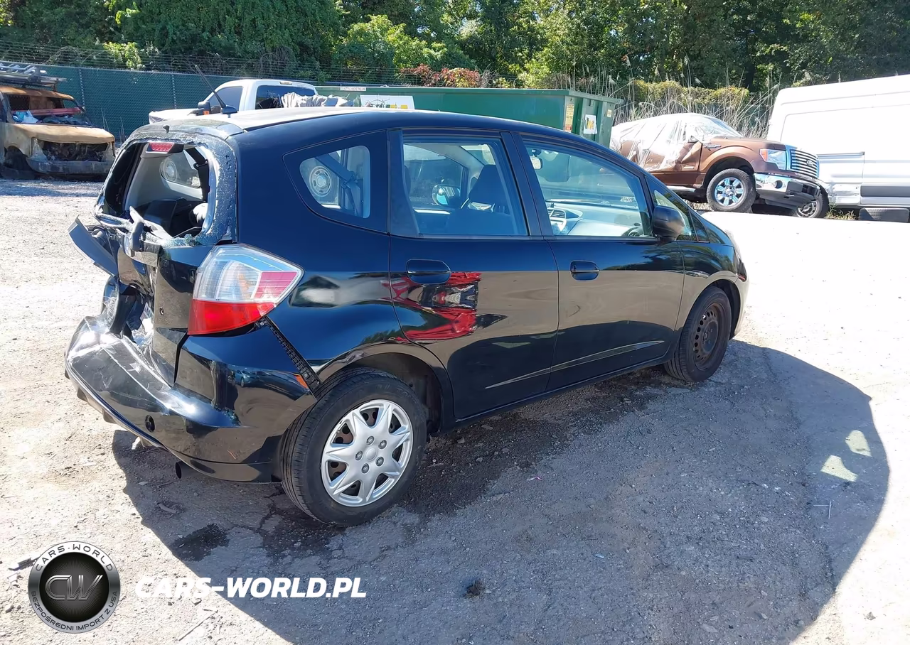 2010 Honda Fit VIN:JHMGE8H20AS023772 - 4