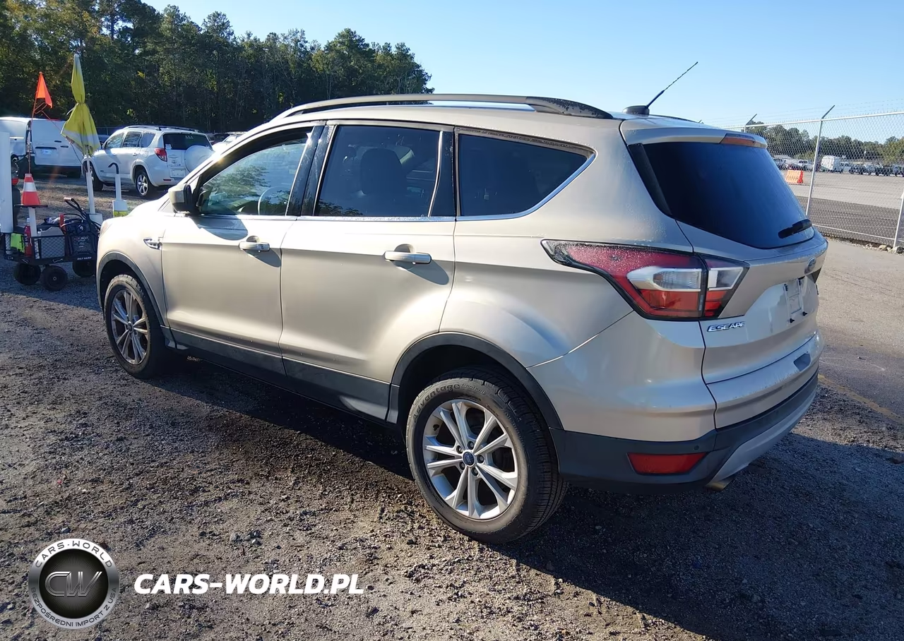 2017 Ford Escape Se VIN:1FMCU9GD8HUB00104 - 3
