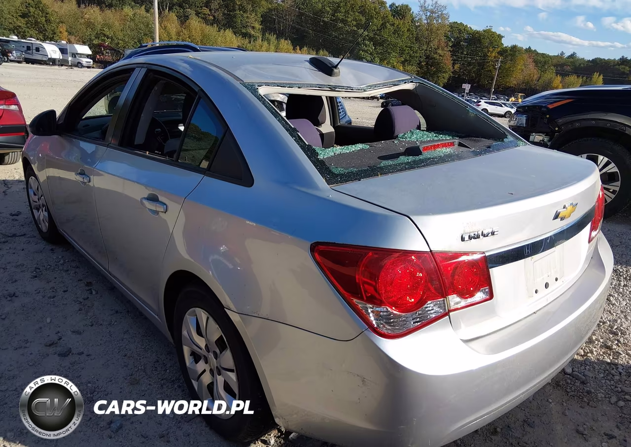 2015 Chevrolet Cruze Ls Auto VIN:1G1PA5SG2F7210109 - 3