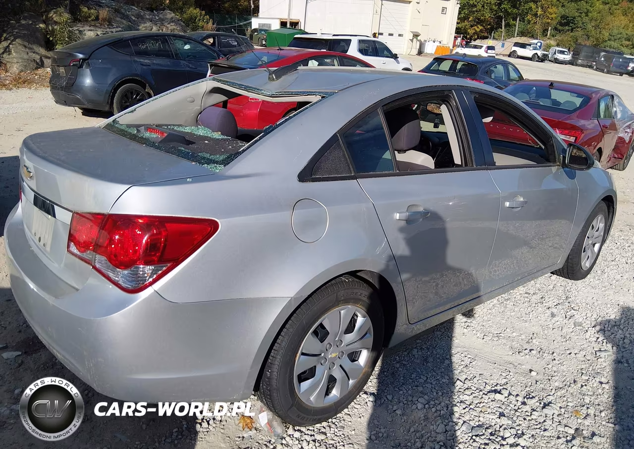 2015 Chevrolet Cruze Ls Auto VIN:1G1PA5SG2F7210109 - 4