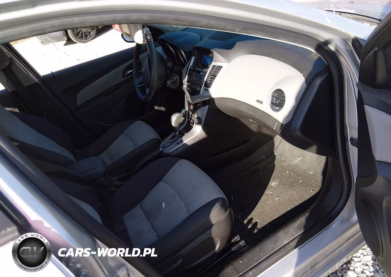 2015 Chevrolet Cruze Ls Auto VIN:1G1PA5SG2F7210109 - 5