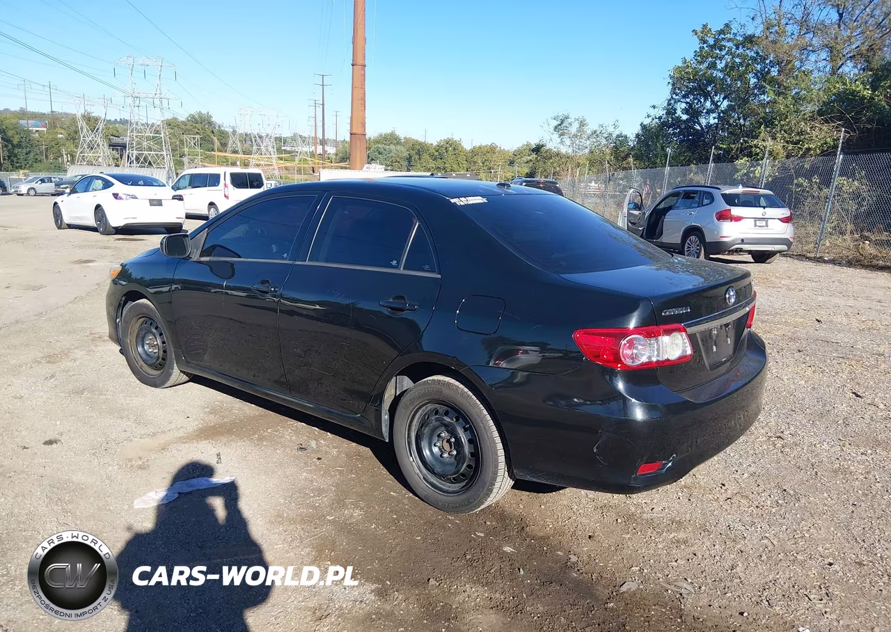 2012 Toyota Corolla Le VIN:2T1BU4EEXCC845196 - 3