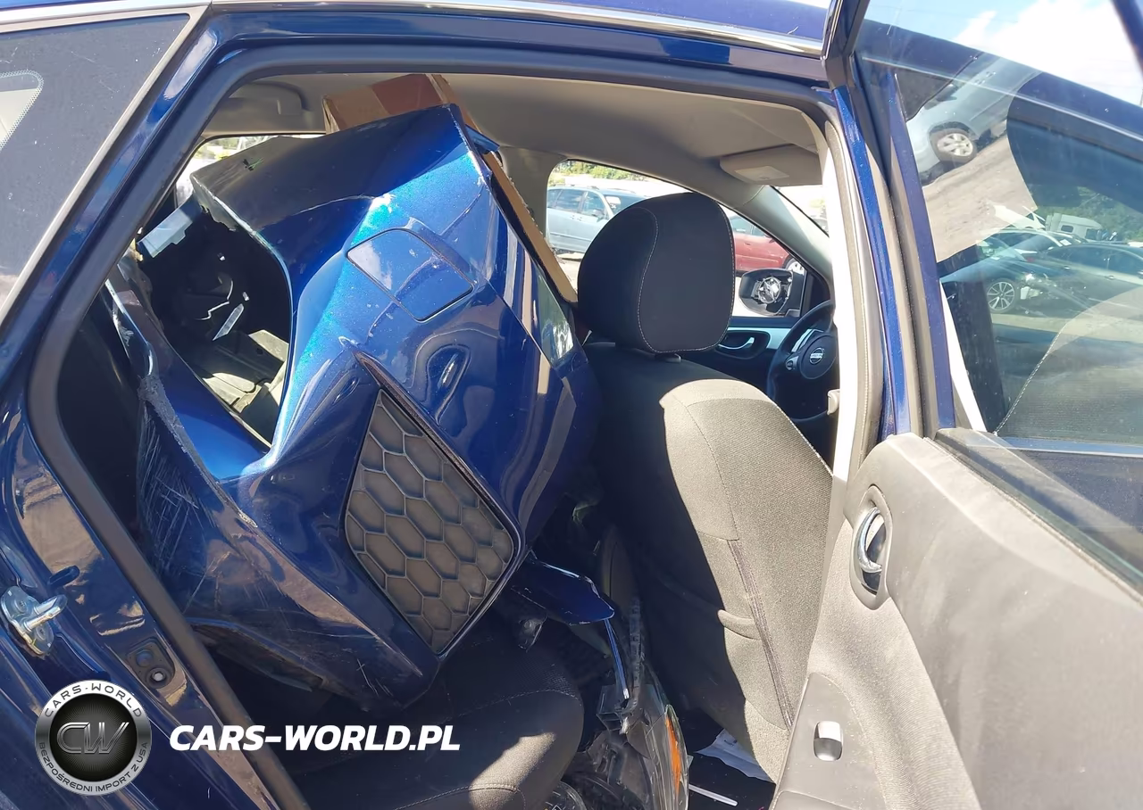 2018 Nissan Sentra S VIN:3N1AB7AP7JY335964 - 8