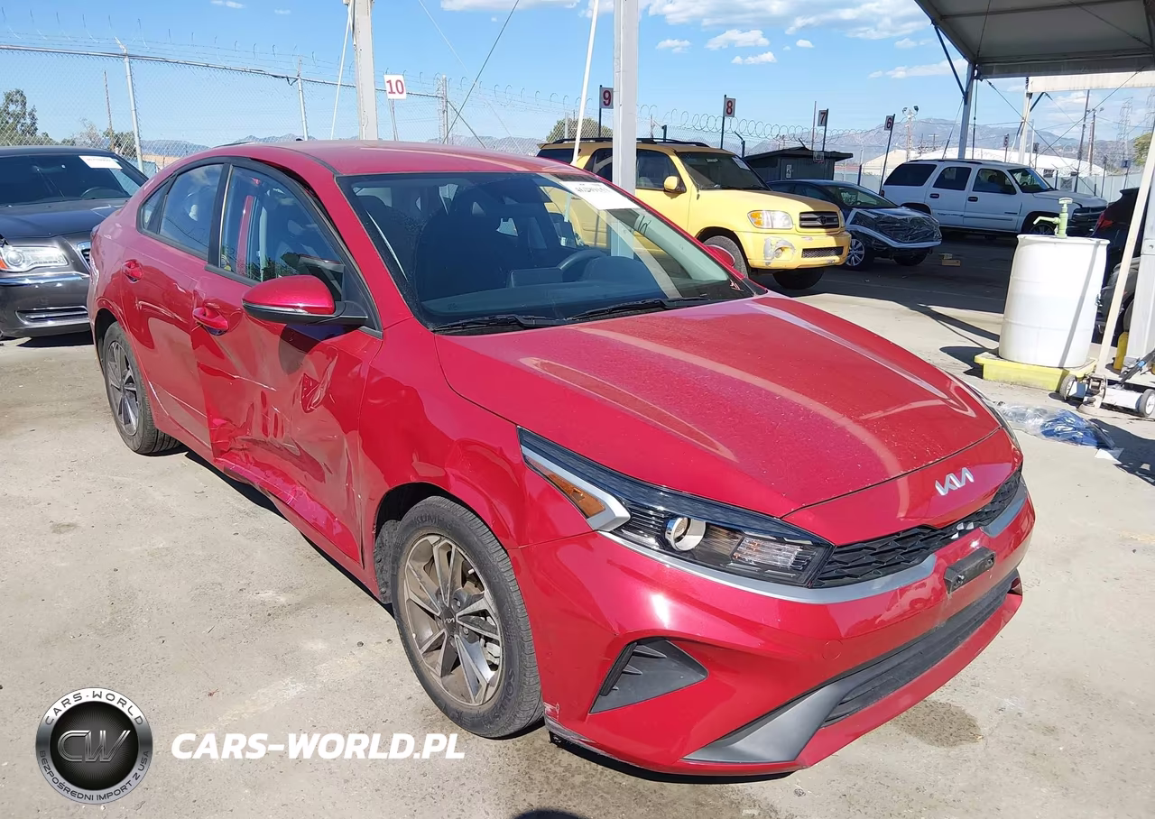 2023 Kia Forte Lxs