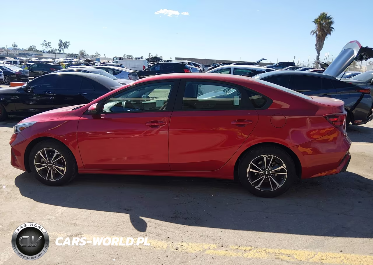 2023 Kia Forte Lxs VIN:3KPF24AD5PE683215 - 16
