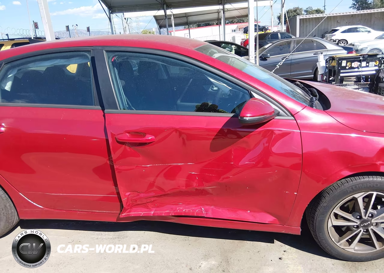 2023 Kia Forte Lxs VIN:3KPF24AD5PE683215 - 6