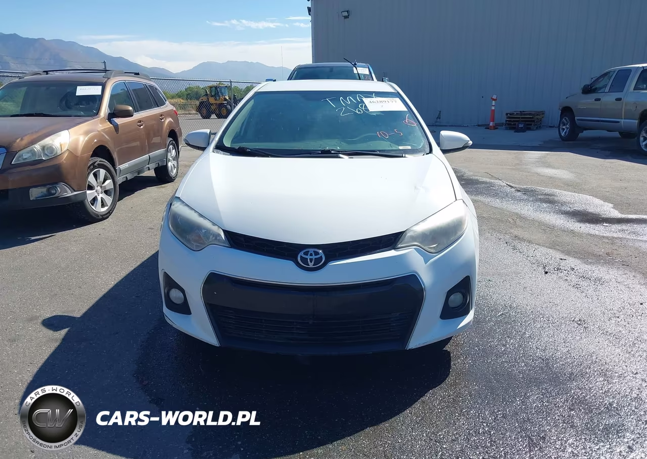 2015 Toyota Corolla S Plus VIN:5YFBURHE0FP268210 - 12
