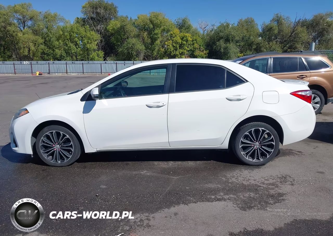 2015 Toyota Corolla S Plus VIN:5YFBURHE0FP268210 - 14