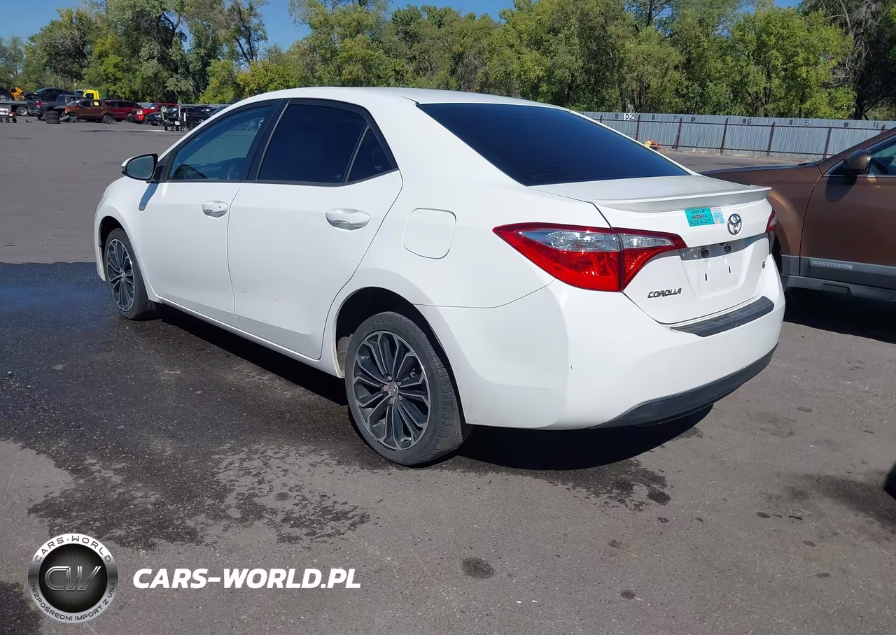 2015 Toyota Corolla S Plus VIN:5YFBURHE0FP268210 - 3