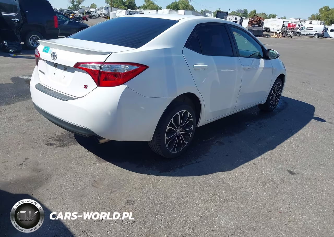 2015 Toyota Corolla S Plus VIN:5YFBURHE0FP268210 - 4