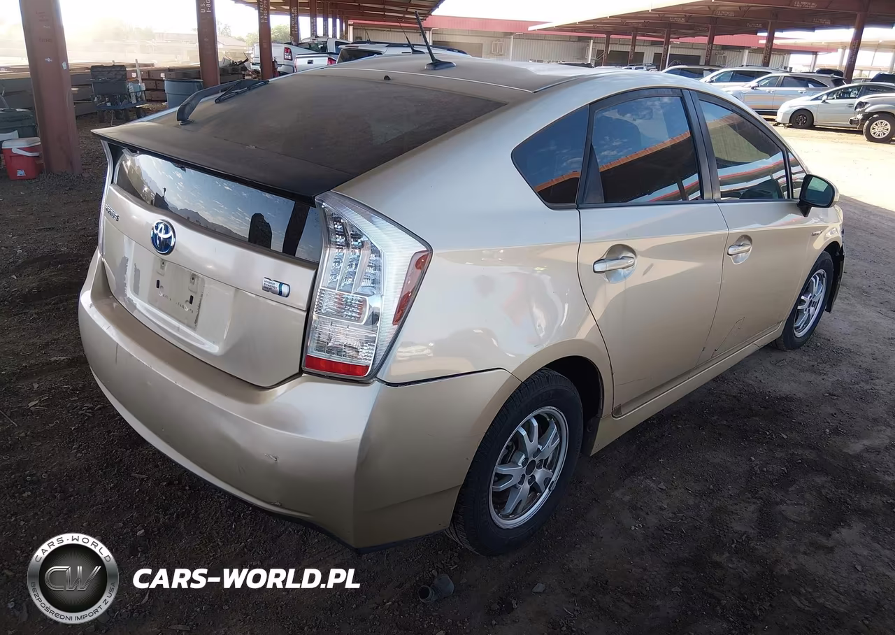 2011 Toyota Prius Two VIN:JTDKN3DU2B1379458 - 4