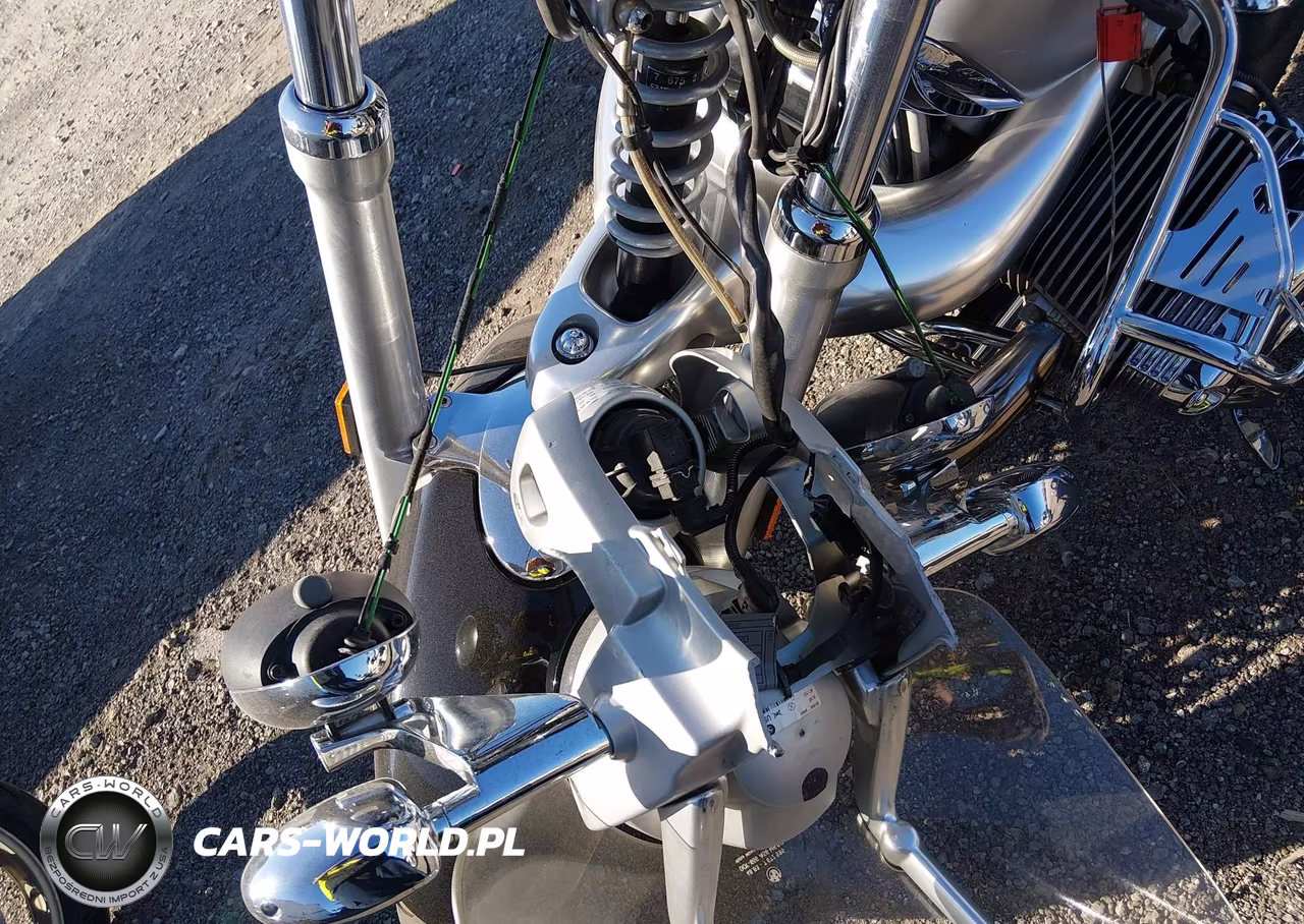 2004 BMW R1200 C Montauk VIN:WB10319A84ZJ95630 - 15