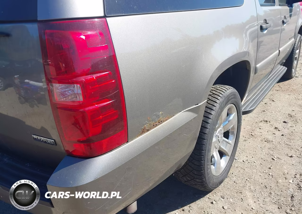 2007 Chevrolet Suburban 1500 Ls VIN:1GNFK16307J304887 - 12