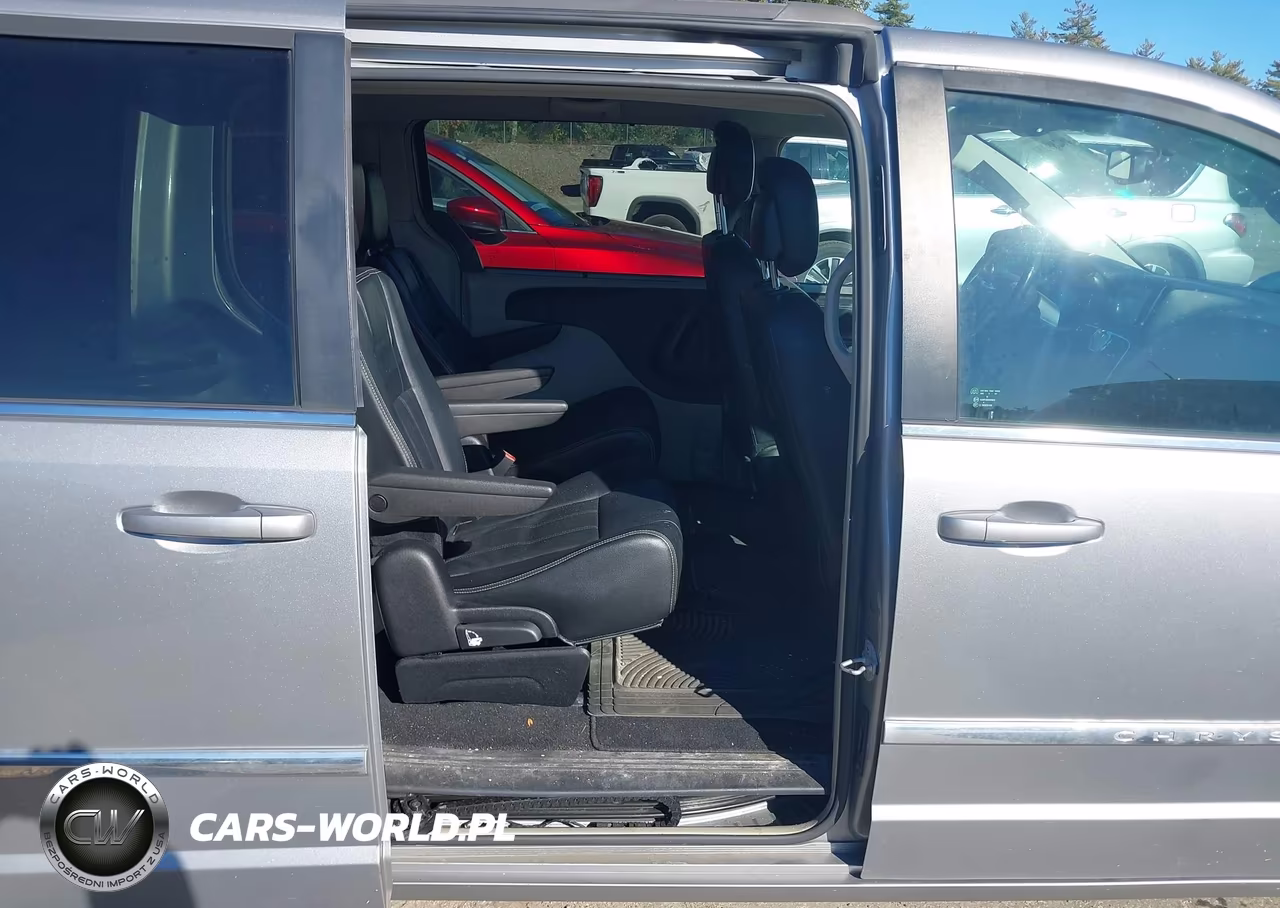 2015 Chrysler Town & Country Touring VIN:2C4RC1BG7FR706900 - 8