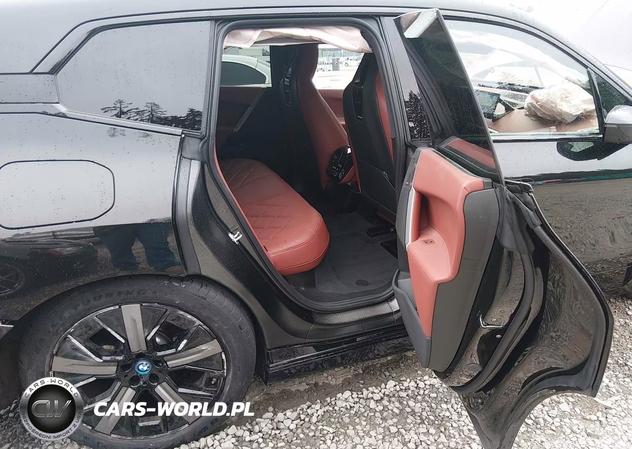 2025 BMW Ix xDrive50 VIN:WB523CF0XSCT60737 - 8