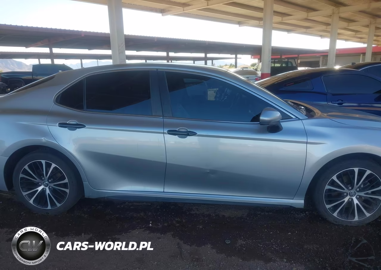 2018 Toyota Camry Se VIN:4T1B11HK7JU028143 - 12