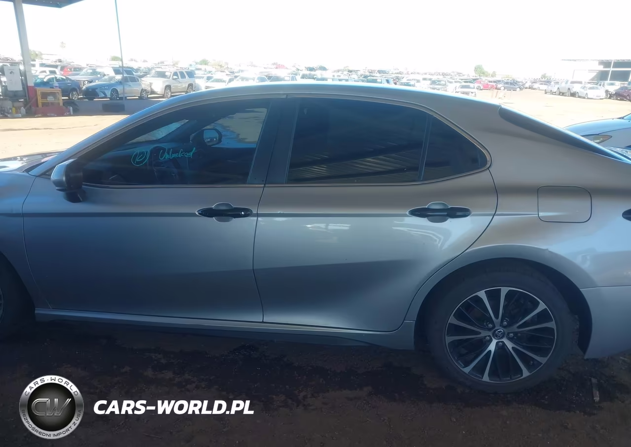 2018 Toyota Camry Se VIN:4T1B11HK7JU028143 - 13