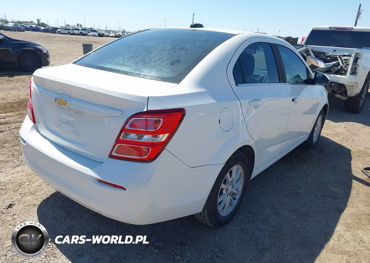 2018 Chevrolet Sonic Lt Auto VIN:1G1JD5SH9J4104269 - 4