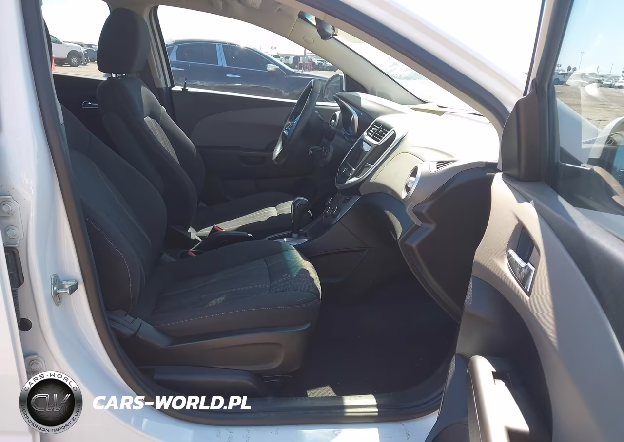 2018 Chevrolet Sonic Lt Auto VIN:1G1JD5SH9J4104269 - 5