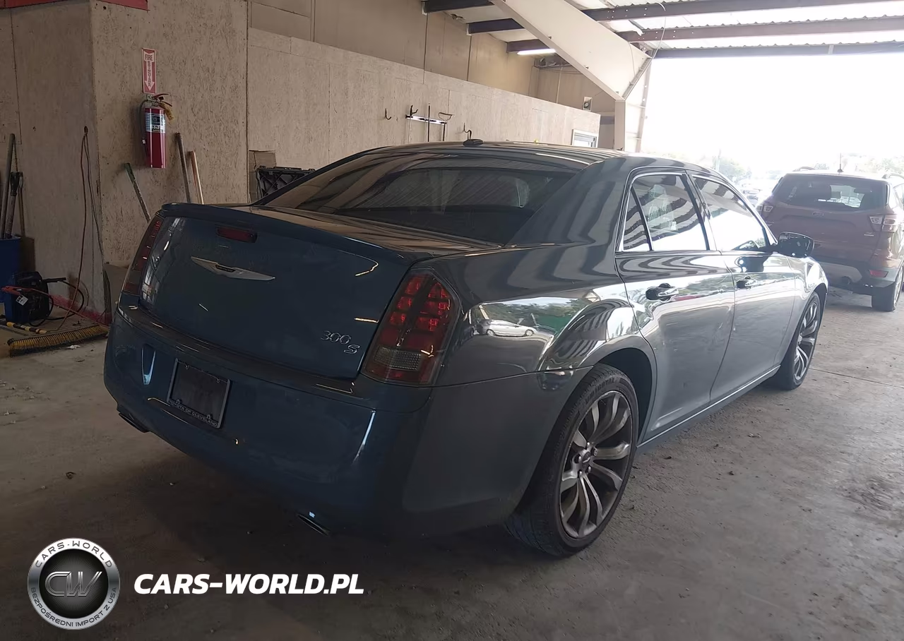 2014 Chrysler 300 300S VIN:2C3CCABG0EH355195 - 4