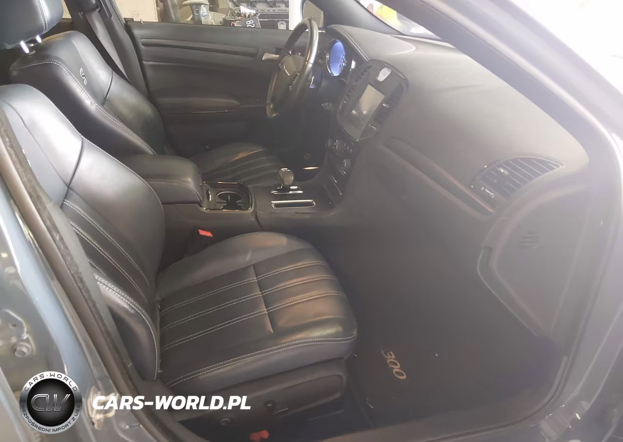 2014 Chrysler 300 300S VIN:2C3CCABG0EH355195 - 5